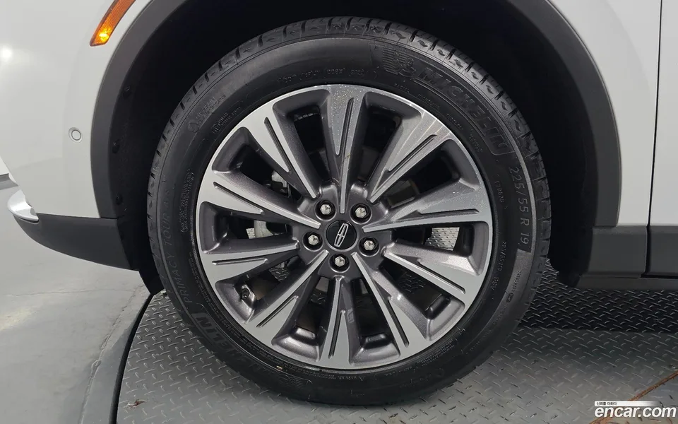 Lincoln Corsair 2.0 AWD 2022 — миниатюра 2
