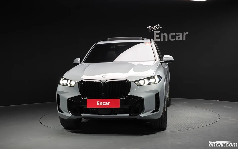 BMW X5 xDrive 40i M 2025 — миниатюра 3