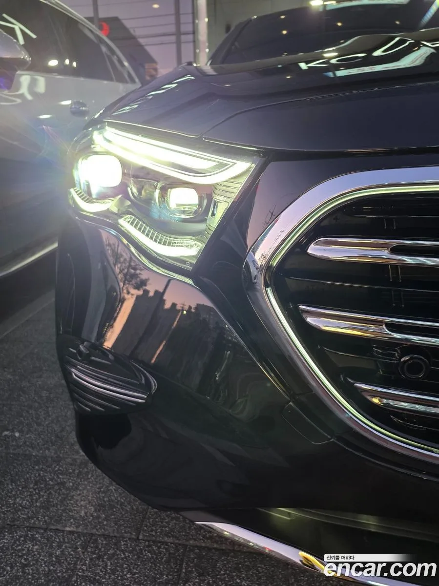 Mercedes-Benz E-Class E300 4MATIC 2025 — миниатюра 4