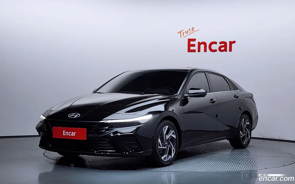Hyundai Avante CN7 Hybrid 2025