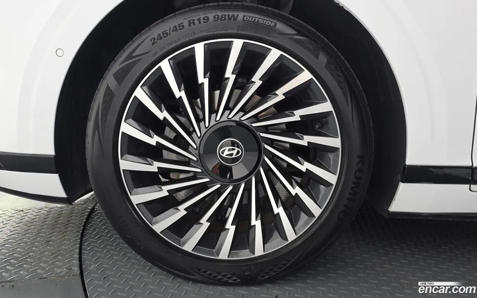 Hyundai Grandeur Hybrid 2023 — миниатюра 2