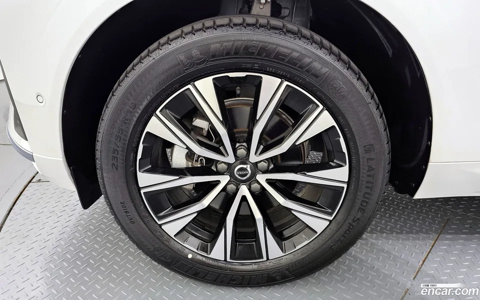 Volvo XC60 B5 2023 — миниатюра 2