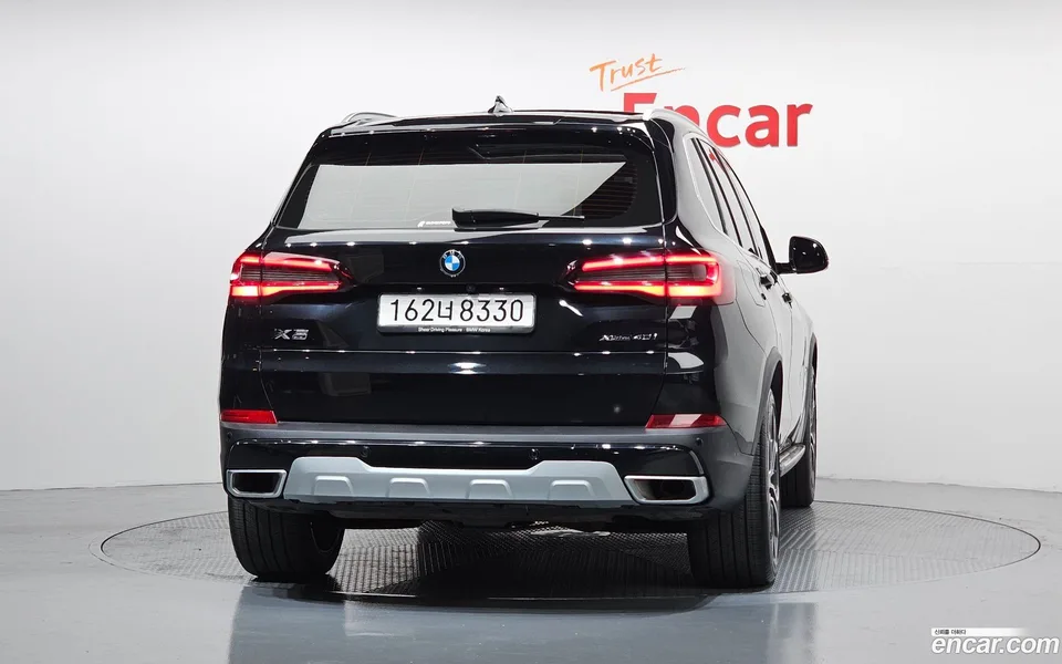BMW X5 xDrive 40i xLine 2023 — миниатюра 4