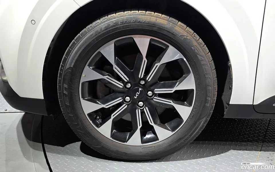 Kia Carnival 9 2022 — thumbnail 2