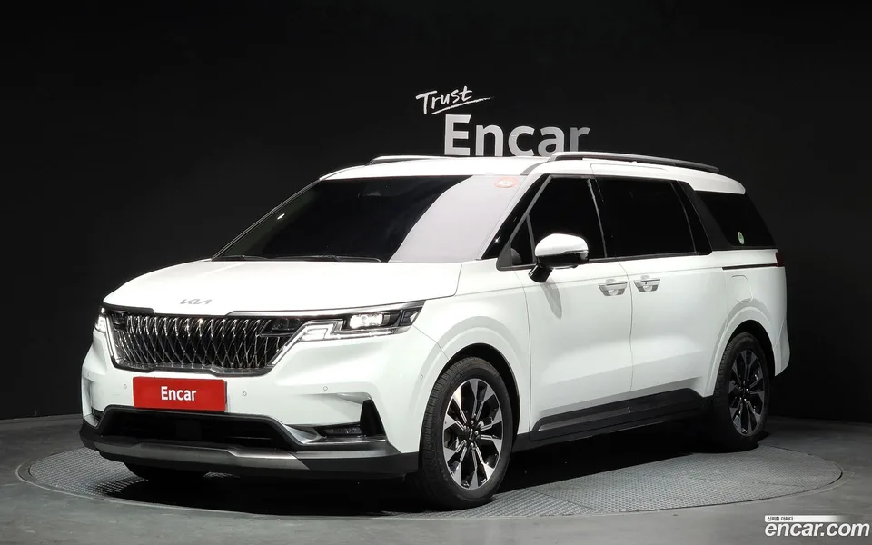 Kia Carnival 9 2022 — фото 1, купить с доставкой в Москву