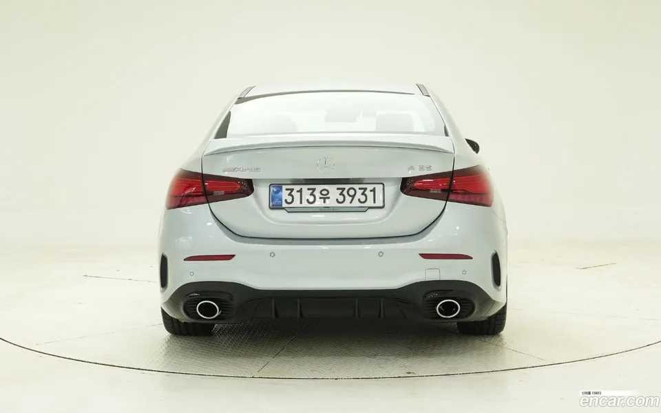 Mercedes-Benz A-Class AMG A35 4MATIC 2025 — thumbnail 4