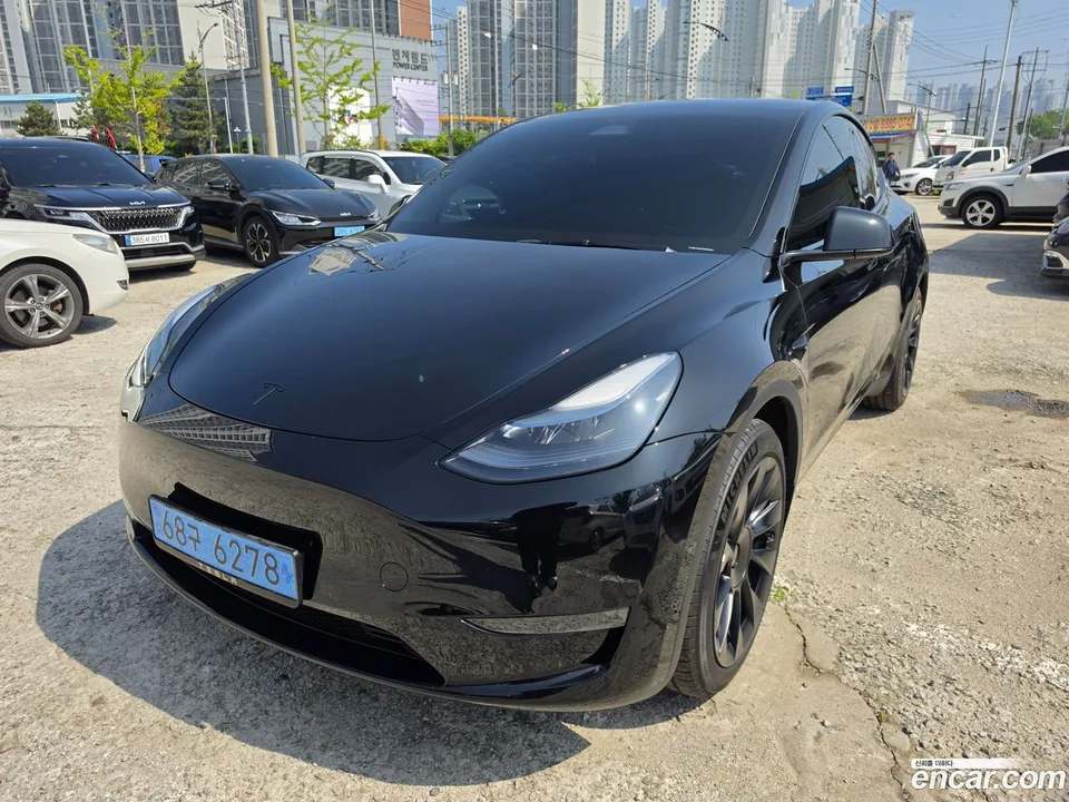 Tesla Model Y 2024