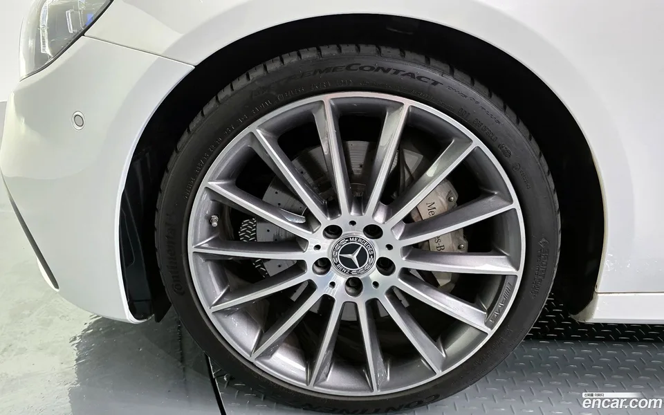 Mercedes-Benz E-Class E350 4MATIC AMG Line 2022 — миниатюра 5