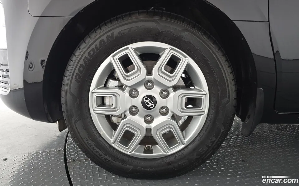 Hyundai Staria 5 2025 — миниатюра 2