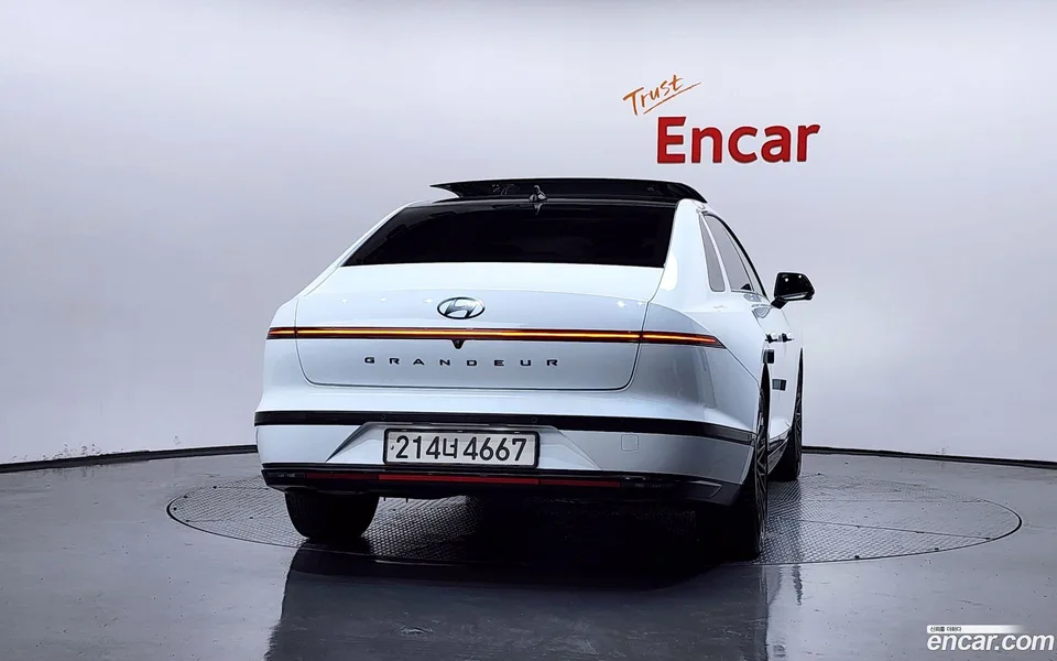 Hyundai Grandeur 2.5 2WD 2023 — миниатюра 4