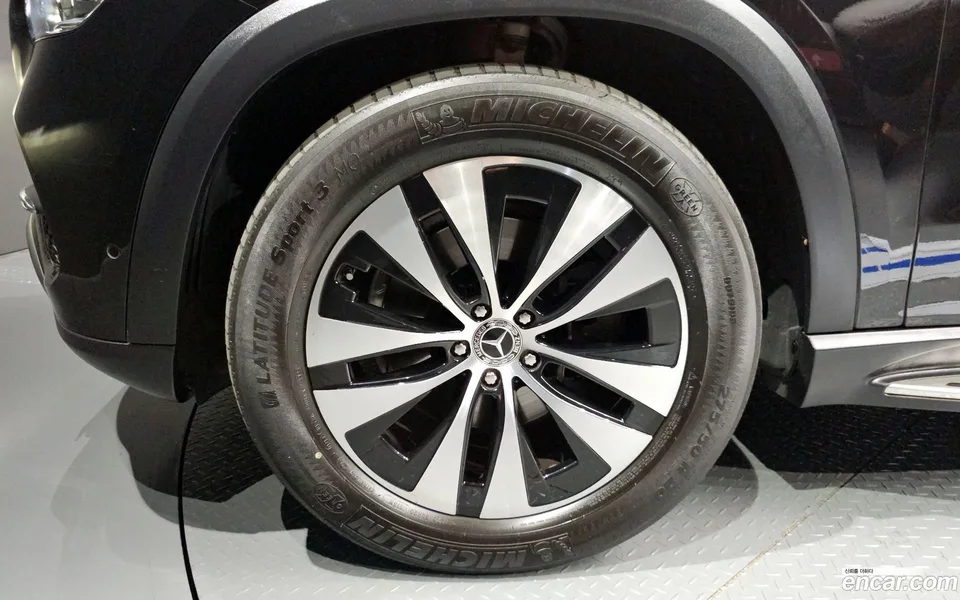 Mercedes-Benz GLE-Class GLE300d 4MATIC 2024 — миниатюра 5