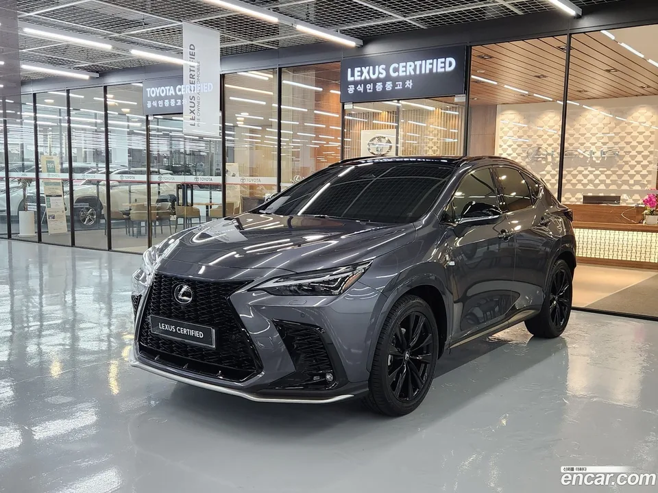 Lexus NX 450h+ 2025