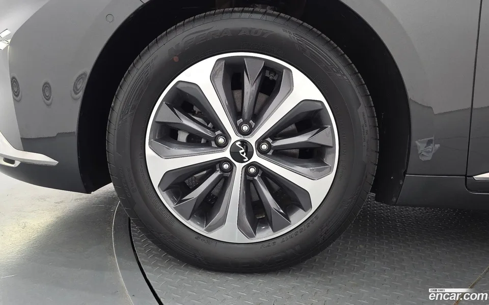 Kia K8 Hybrid 2023 — thumbnail 2