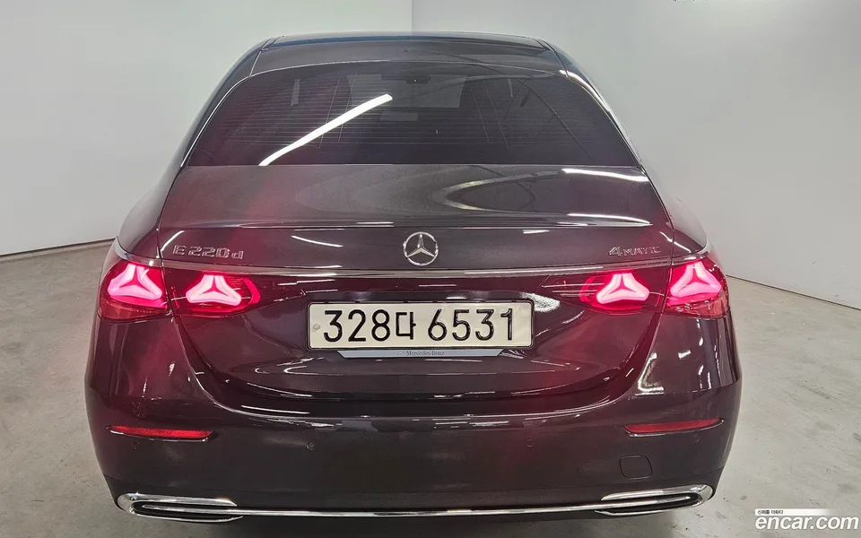 Mercedes-Benz E-Class E220d 4MATIC 2024 — миниатюра 3
