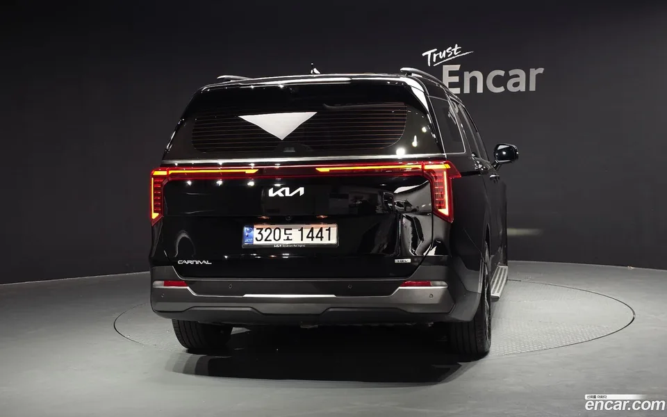 Kia Carnival HEV 9 2024 — миниатюра 4