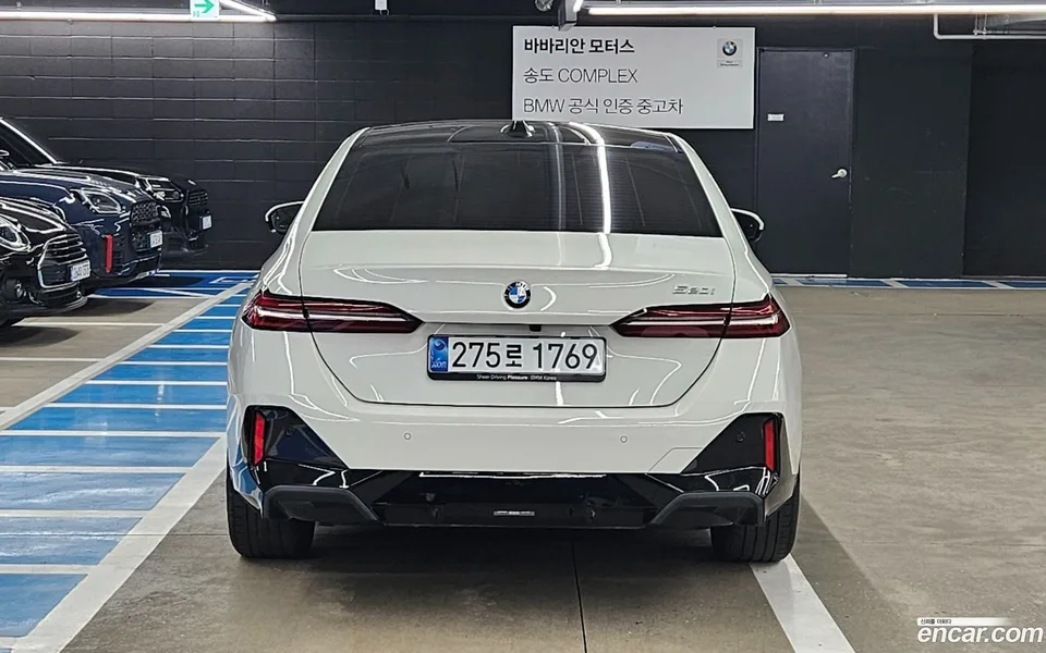 BMW 5 Series 520i M 2025 — thumbnail 4