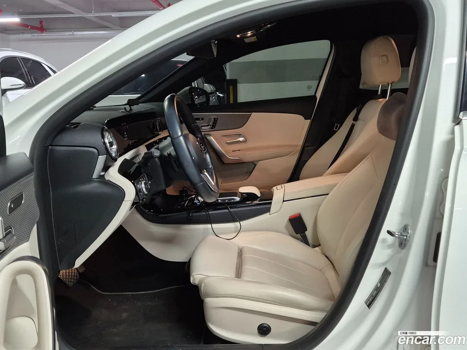 Mercedes-Benz A-Class A220 2023 — миниатюра 2