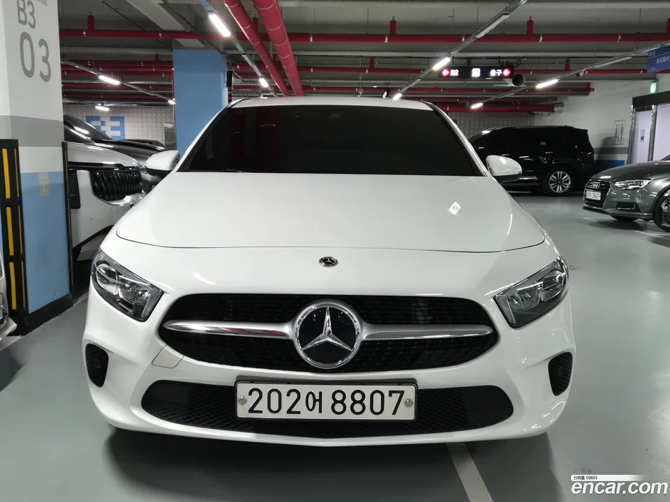 Mercedes-Benz A-Class A220 2023 — фото 1, купить с доставкой в Москву