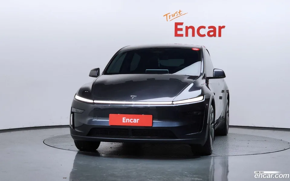Tesla Model Y RWD 2025 — миниатюра 3