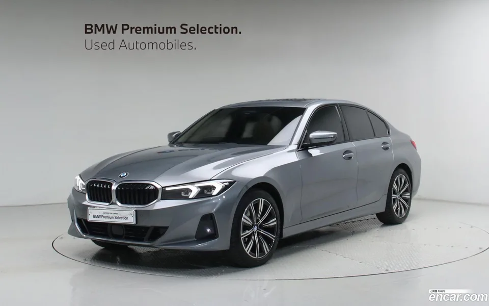 BMW 3 Series 320i 2025 — фото 1, купить с доставкой в Москву