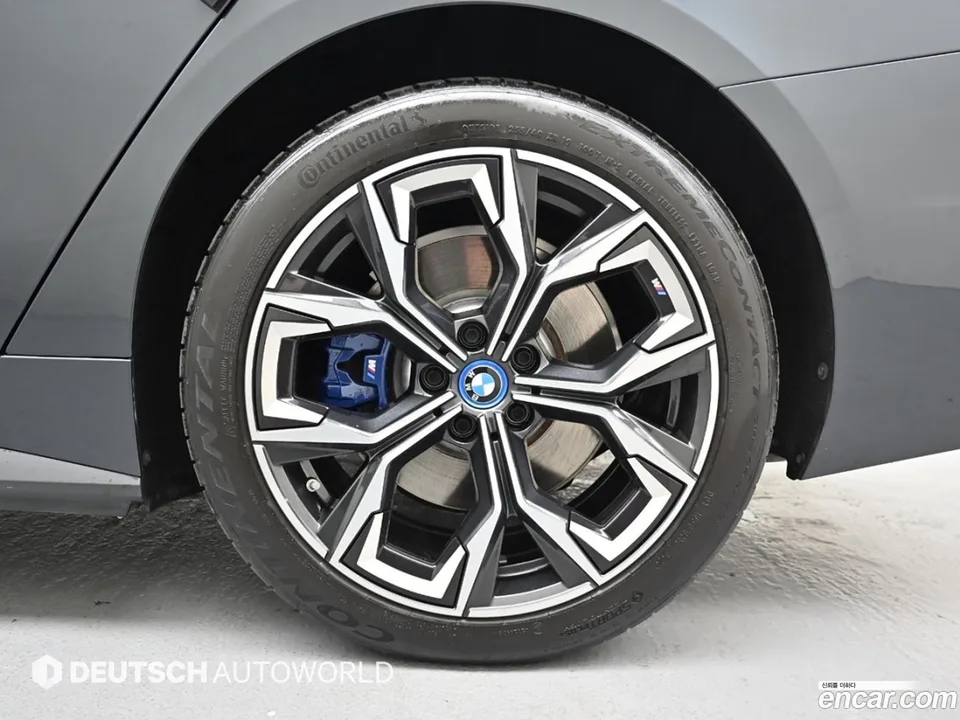 BMW i4 eDrive40 M 2023 — миниатюра 5
