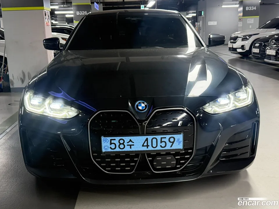 BMW i4 2023