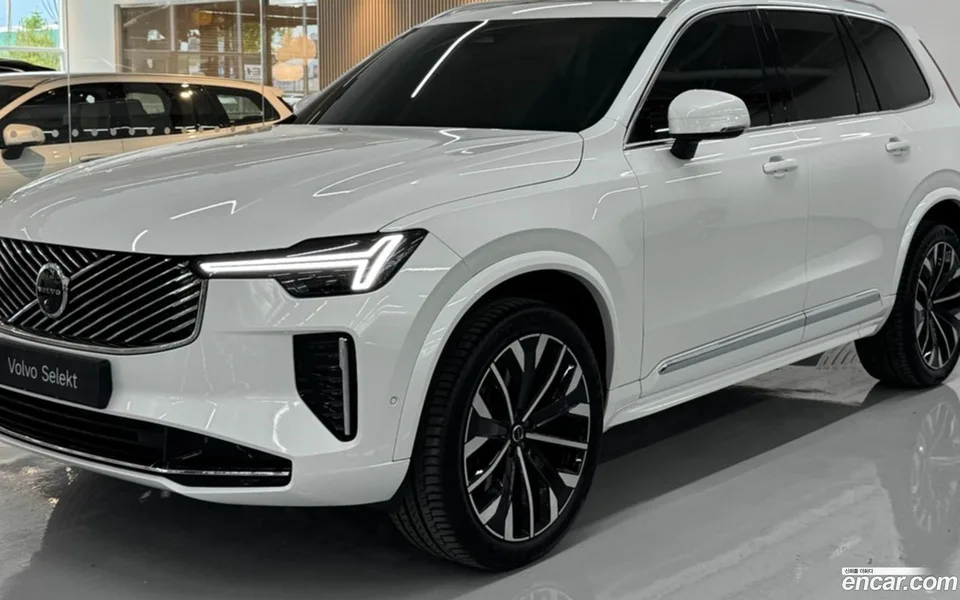 Volvo XC90 B6 2025 — photo 1, buy with delivery to Moscow