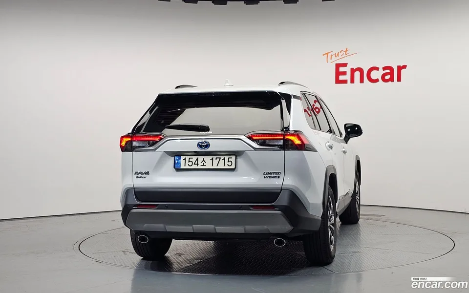 Toyota RAV4 2.5 4WD LTD 2023 — миниатюра 4