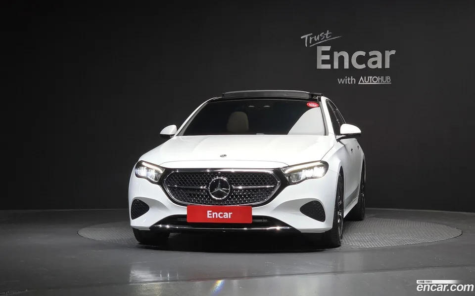 Mercedes-Benz E-Class E200 2025 — миниатюра 3