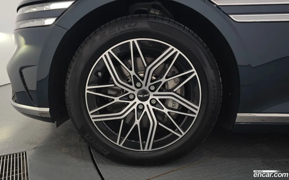 Genesis G90 3.5 2WD 2023 — миниатюра 5