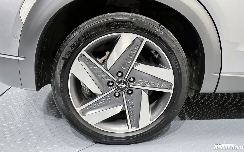 Hyundai Nexo 2023 — миниатюра 2