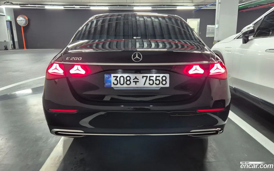 Mercedes-Benz E-Class E200 2026 — миниатюра 4