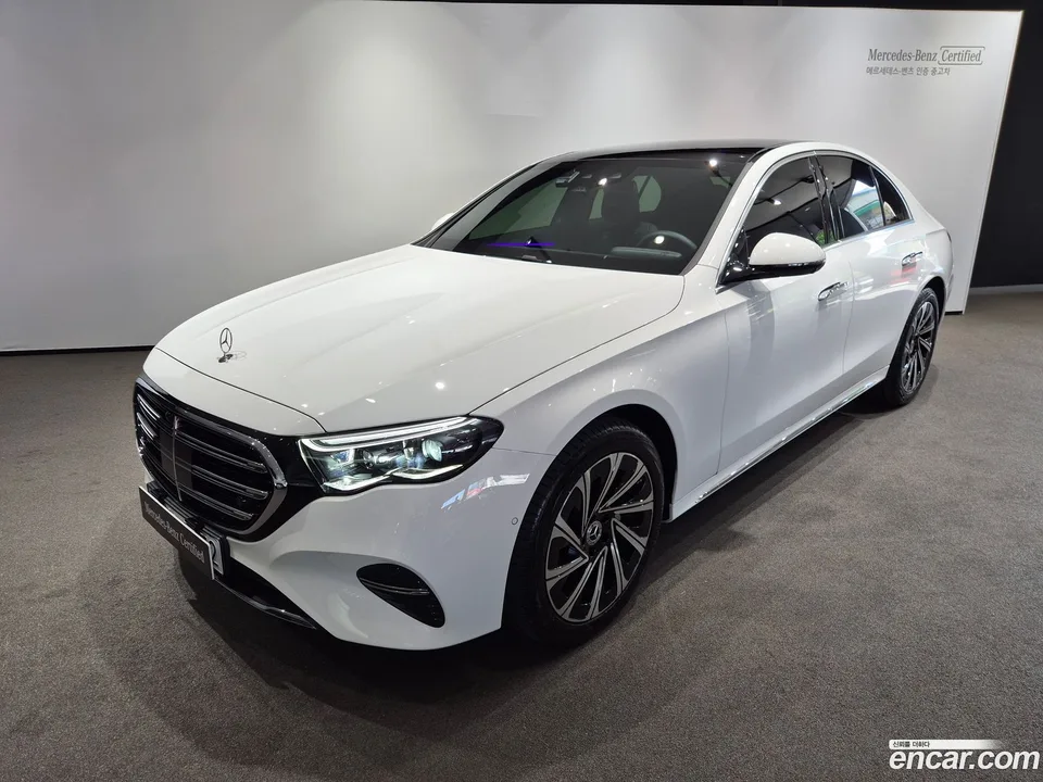 Mercedes-Benz E-Class E300 4MATIC 2025 — фото 1, купить с доставкой в Москву