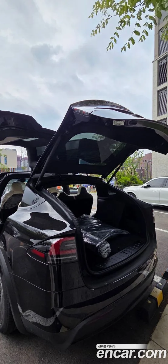 Tesla Model X AWD 2026 — миниатюра 2