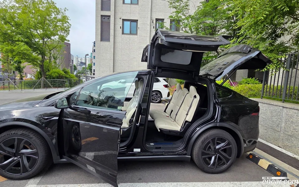 Tesla Model X AWD 2026 — миниатюра 3