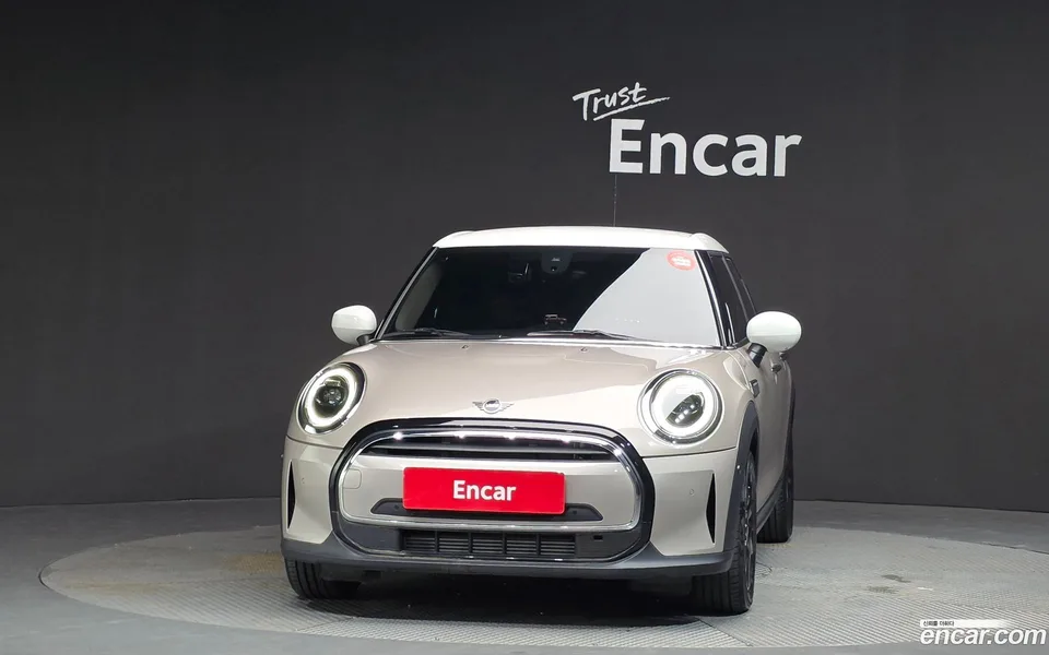 MINI Cooper 5 2024 — миниатюра 3