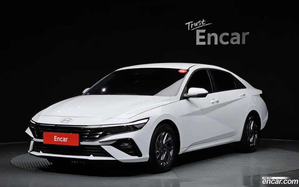 Hyundai Avante CN7 Hybrid 2025