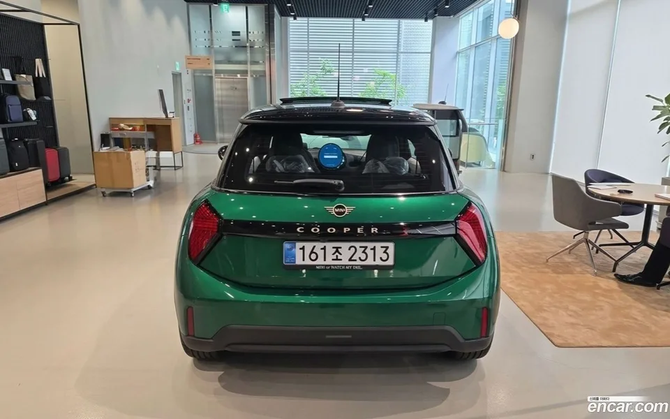 MINI Cooper S 2026 — миниатюра 2