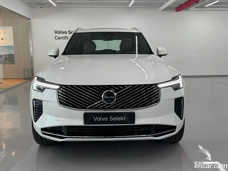 Volvo XC90 B6 2025 — миниатюра 3
