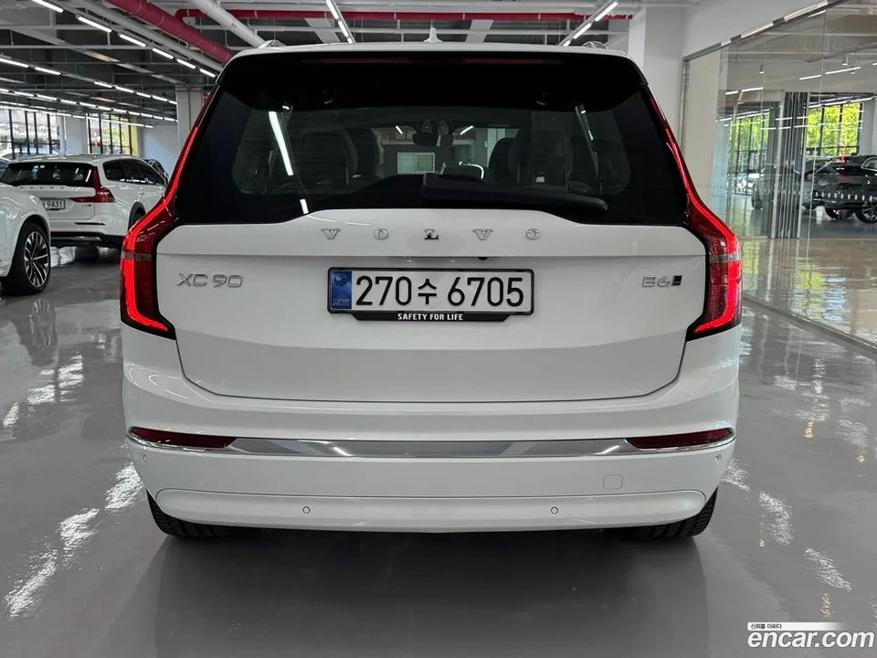 Volvo XC90 B6 2025 — миниатюра 4