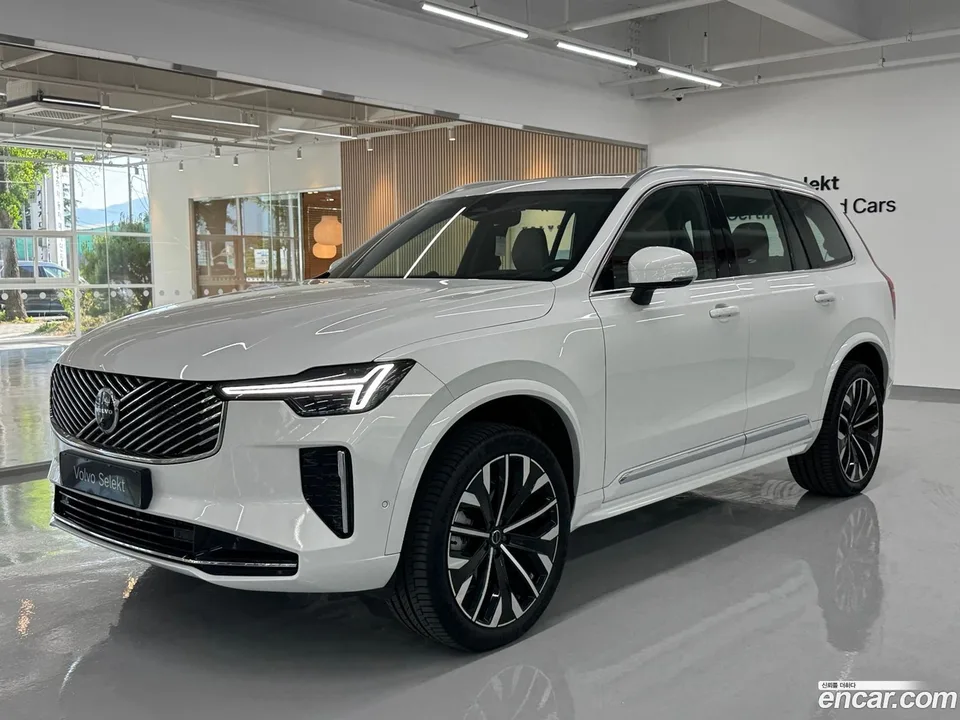 Volvo XC90 2025