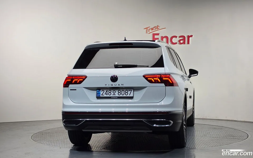 Volkswagen Tiguan Allspace 2.0 TSI 2024 — миниатюра 4