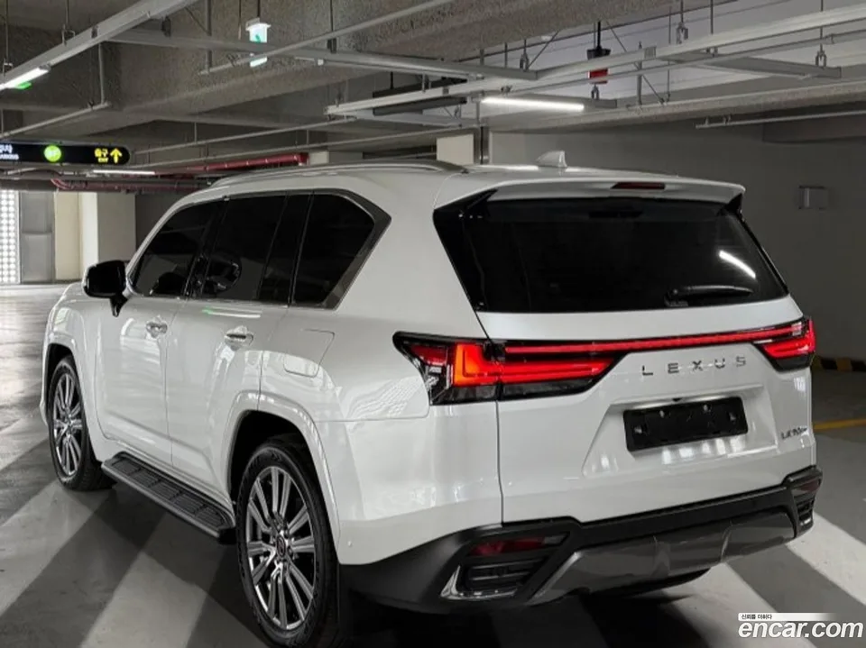 Lexus LX 700h VIP 2025 — миниатюра 3