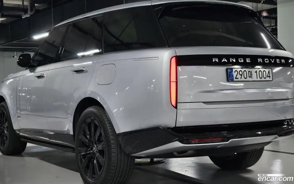 Land Rover Range Rover P550E AB 2025 — миниатюра 5