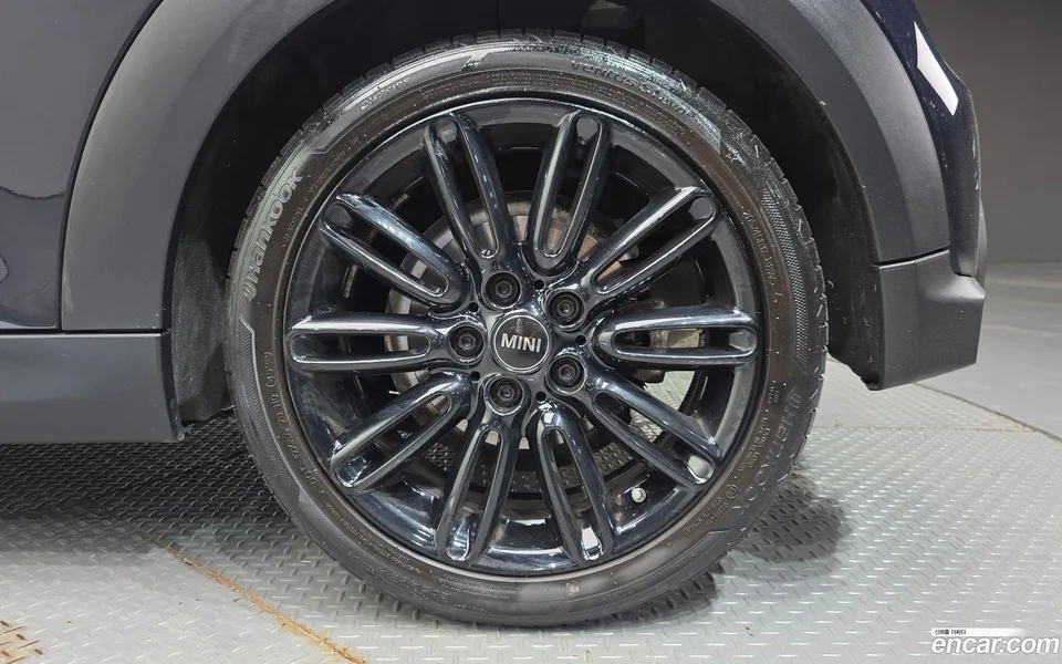 MINI Cooper 2023 — миниатюра 5