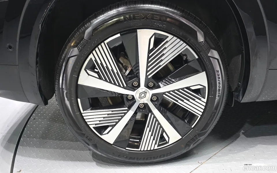Renault Samsung Grand Koleos 1.5 E-TECH 2WD 2024 — миниатюра 5