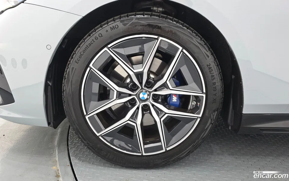 BMW 5 Series 520i M 2024 — thumbnail 5