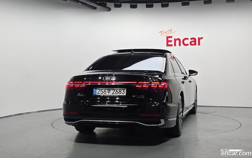 Audi A8 55 TFSI LWB 2023 — миниатюра 4