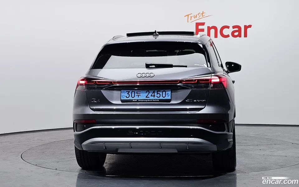 Audi Q4 e-tron 45 2025 — миниатюра 4