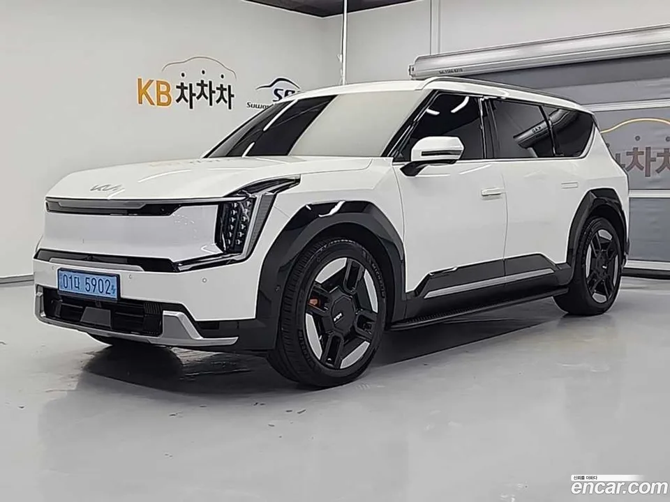 Kia EV9 4WD 2024 — фото 1, купить с доставкой в Москву
